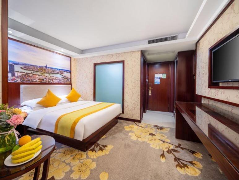 Ruide Hotel Иу Екстериор снимка
