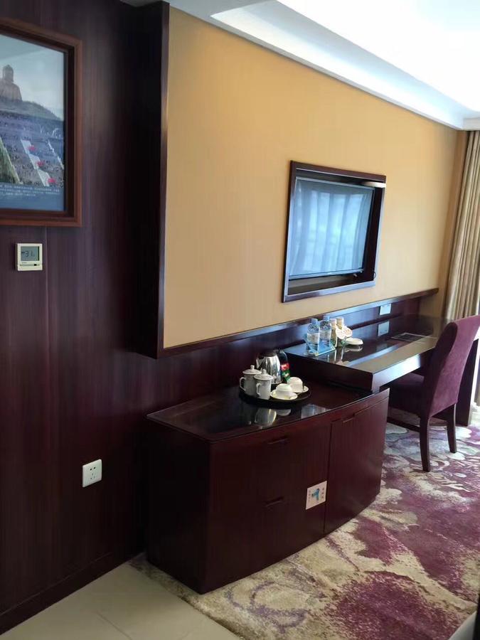 Ruide Hotel Иу Екстериор снимка