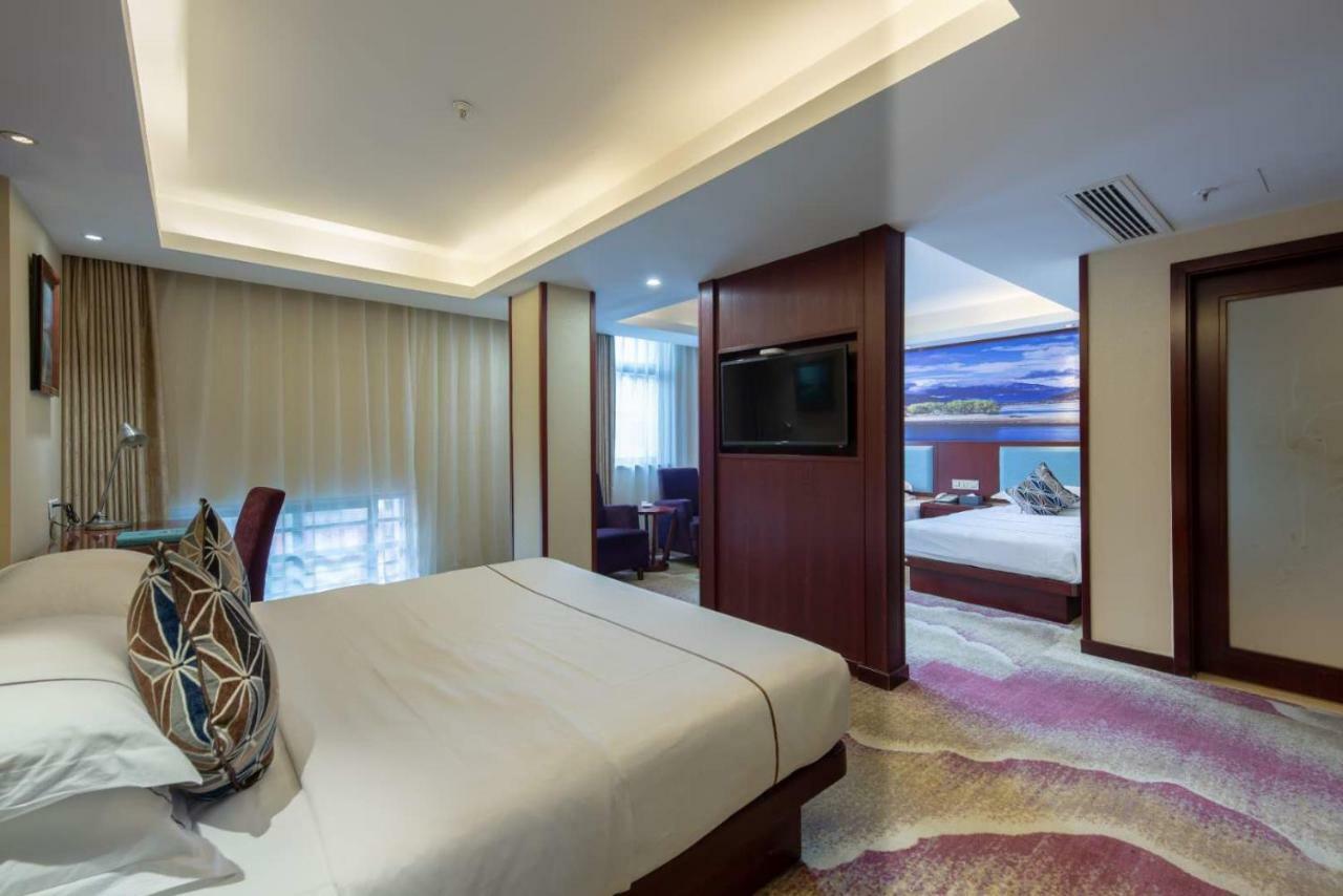 Ruide Hotel Иу Екстериор снимка